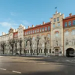 Modern Studio Next To Old Town